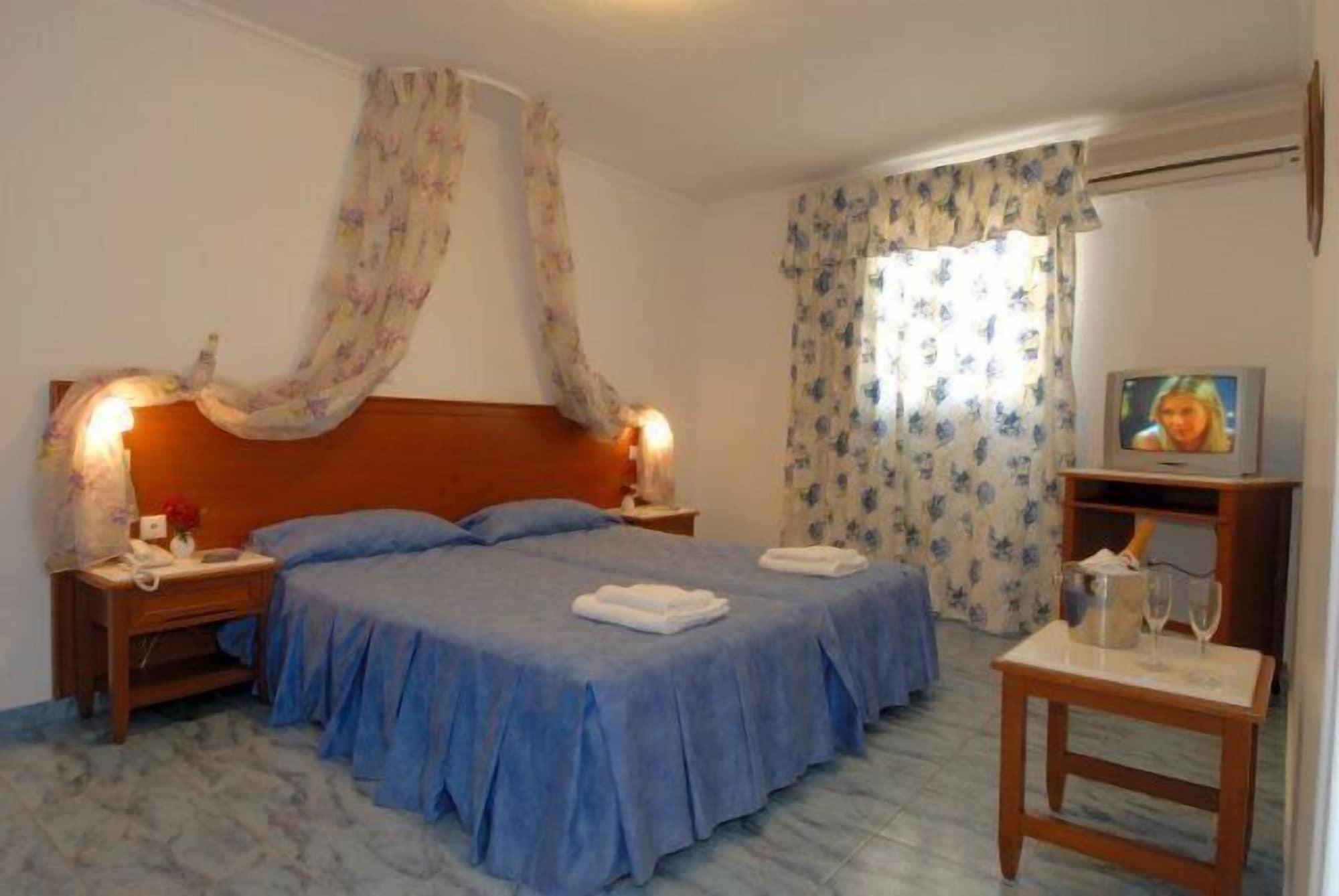 Costa Blu Hotel Benitses  Cameră foto